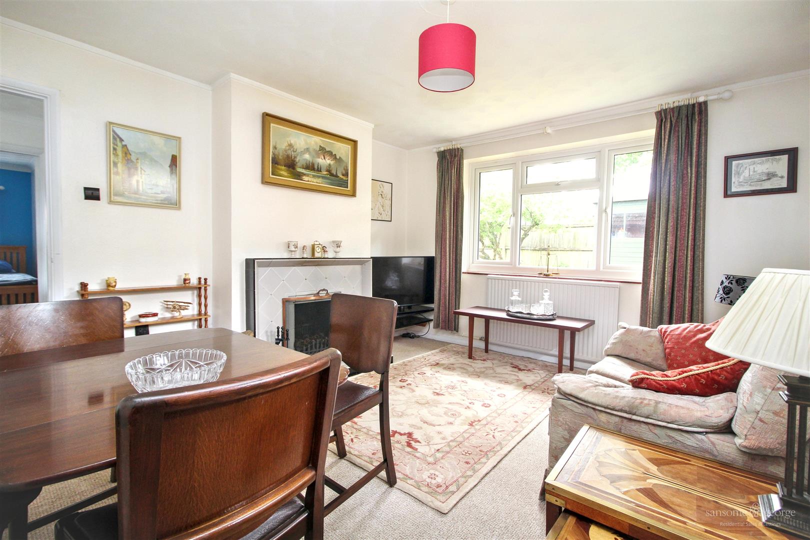 3 bed property in Clayhill Road, Reading